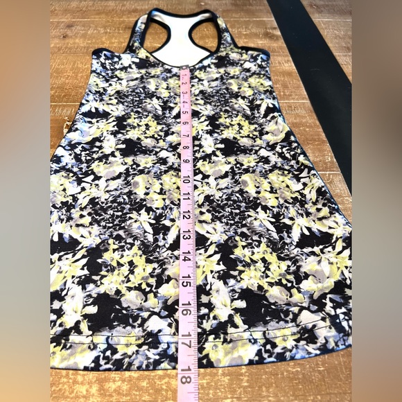Lululemon Racer back Tank Top - Picture 7 of 8